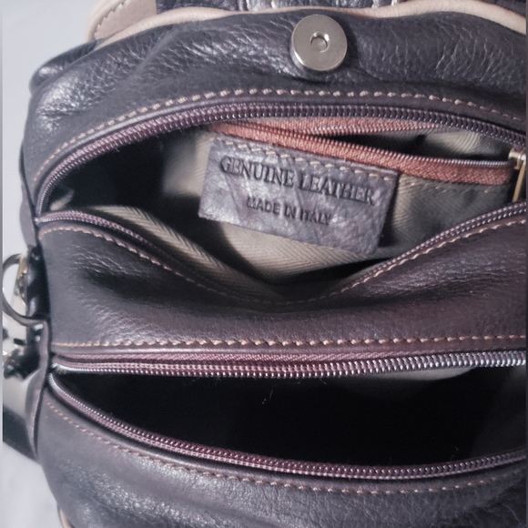 Beautiful Flawer Leather Purse. - Picture 6 of 7